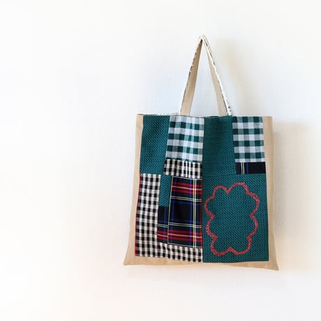 肩掛けことば刺繍トート「zutto zutto isshoチェックb」