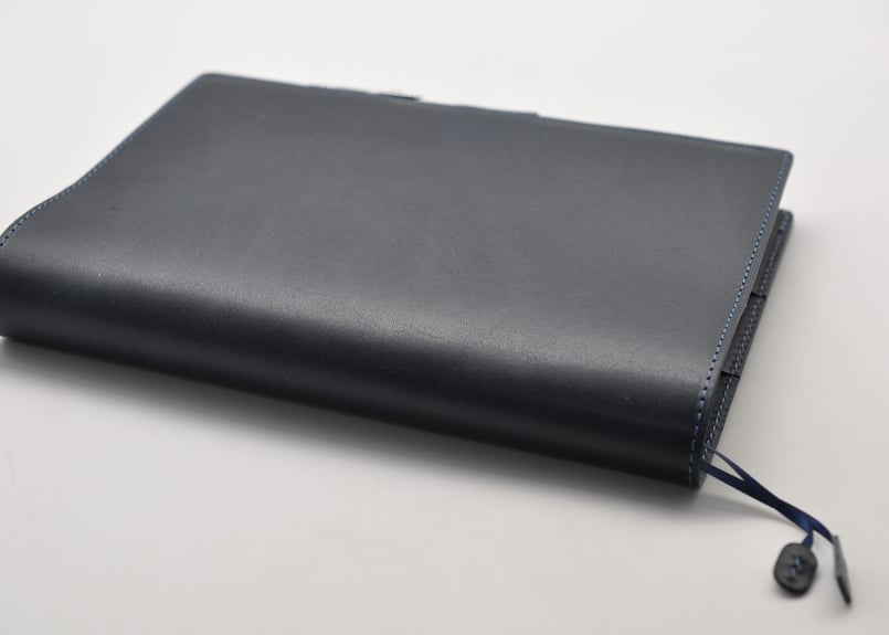 ☆送料込み☆革手帳カバー☆A5サイズ☆ほぼ日手帳カズン、NOLTY A5