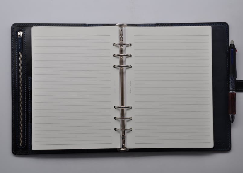 バイブルサイズシステム手帳（牛ヌメ革カービング&栃木レザー） バイブルサイズシステム手帳（牛ヌメ革カービング&栃木レザー） レザー