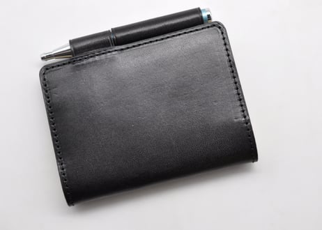 ★送料込み★本革手帳（ノート）カバー★A7サイズ★栃木レザー　ピット本ヌメ（ブラック）★