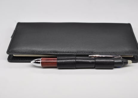 ★送料込み★ほぼ日手帳カバー★weeks,  weeks Mega★栃木レザー　ピット本ヌメ（黒）★