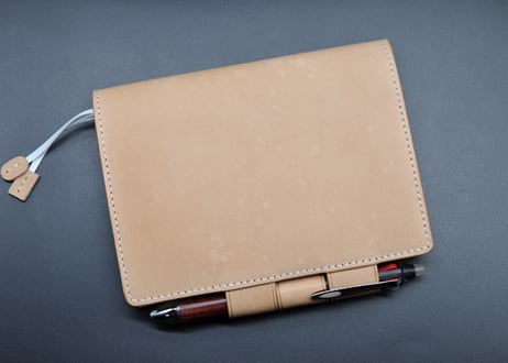 ★送料込み★ほぼ日手帳カバー★オリジナル（A6サイズ）★栃木レザーワイルドヌメ（ナチュラル）★