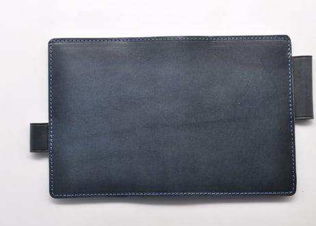 ★送料込み★手帳（ノート）カバー★Ｂ７サイズ★栃木レザー　ピット本ヌメ（ネイビー）★