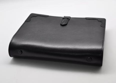 ★送料込み★システム手帳★Ａ５サイズ★リング内径２５ｍｍ★栃木レザー　オイルサドル（ブラック）★