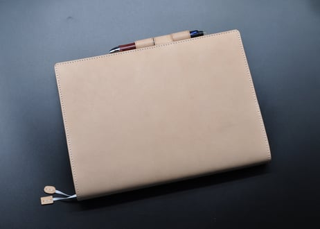 ★送料込み★手帳（ノート）カバー★正規B５サイズ★栃木レザー　ワイルドヌメ（ナチュラル）★