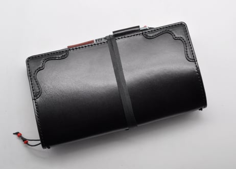 ★送料込み★トラベラーズノートカバー★レギュラーサイズ★内装付き★栃木レザー  オイルサドル（ブラック）特Ａ★
