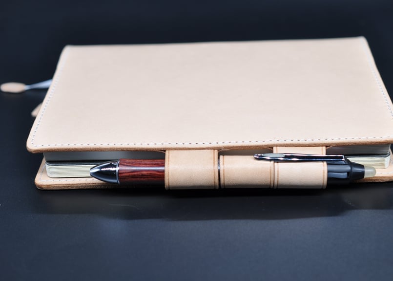 ハンドメイド 栃木レザー ヌメ革 ナチュラル A4 ノートカバー ブック