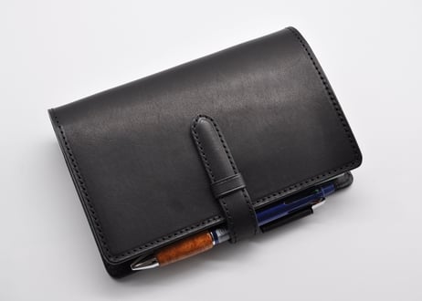 ★送料無料★システム手帳★バイブルサイズ★リング２０ｍｍ★栃木レザー本ヌメ（ブラック）★