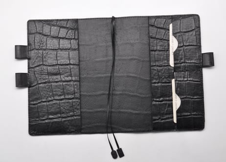 ★送料込み★革手帳カバー★A5サイズ（ほぼ日手帳カズン、NOLTY A5 ウィークリーなど）★クロコ型押し牛革（ブラック）★