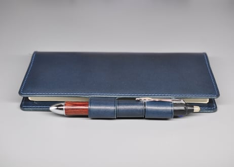 ★送料込み★ほぼ日手帳革カバー★WEEKS★WEEKS MEGA★栃木レザー　ピット本ヌメ（ネイビー）★