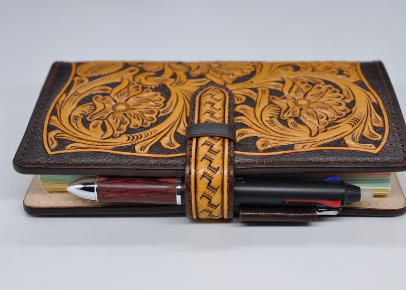 ☆送料無料☆手彫り☆カービングシステム手帳☆バイブルサイズ☆リング