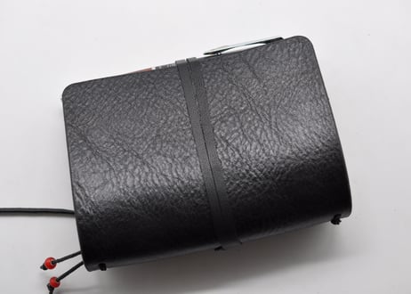 ★送料込み★トラベラーズノートカバー★パスポートサイズ★姫路レザー　タンニン　シュリンクオイルヌメ(黒)★①