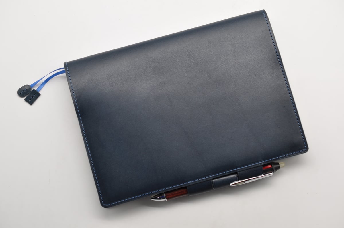 ☆送料込み☆革手帳カバー☆A5サイズ☆ほぼ日手帳カズン、NOLTY