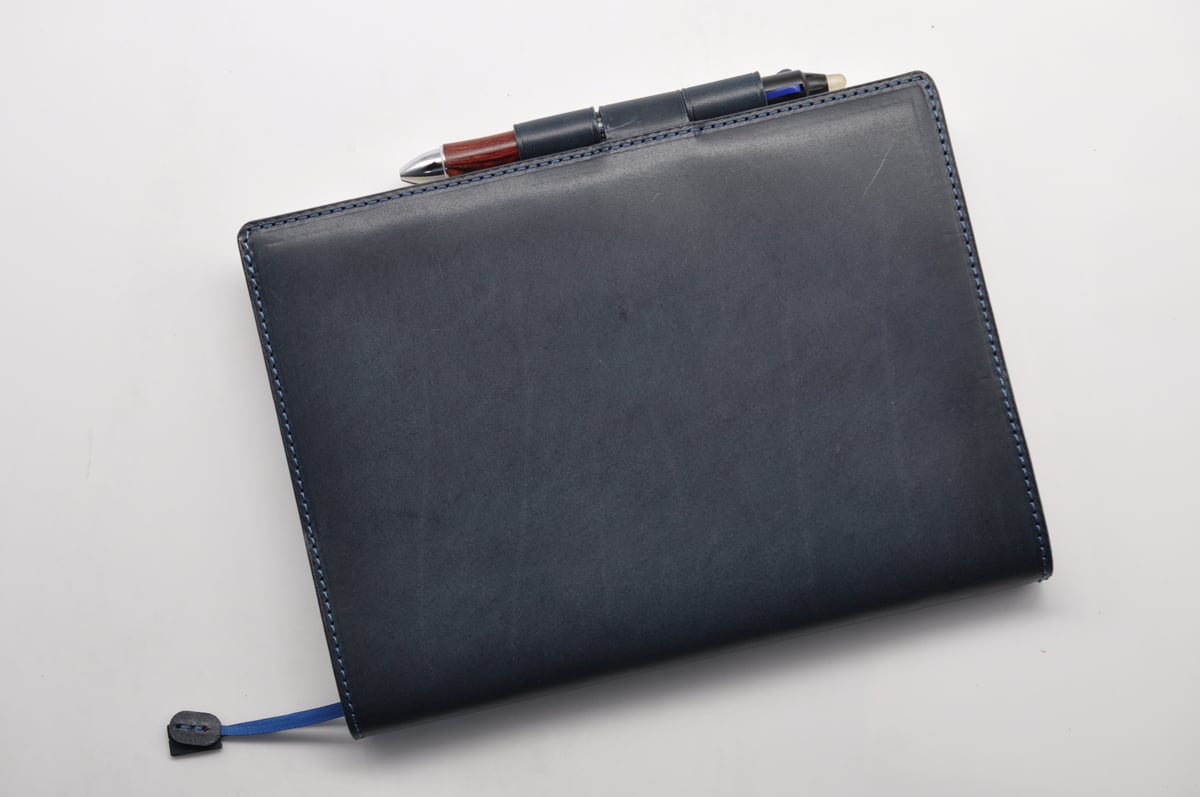 ☆送料込み☆革手帳カバー☆A5サイズ☆ほぼ日手帳カズン、NOLTY A5