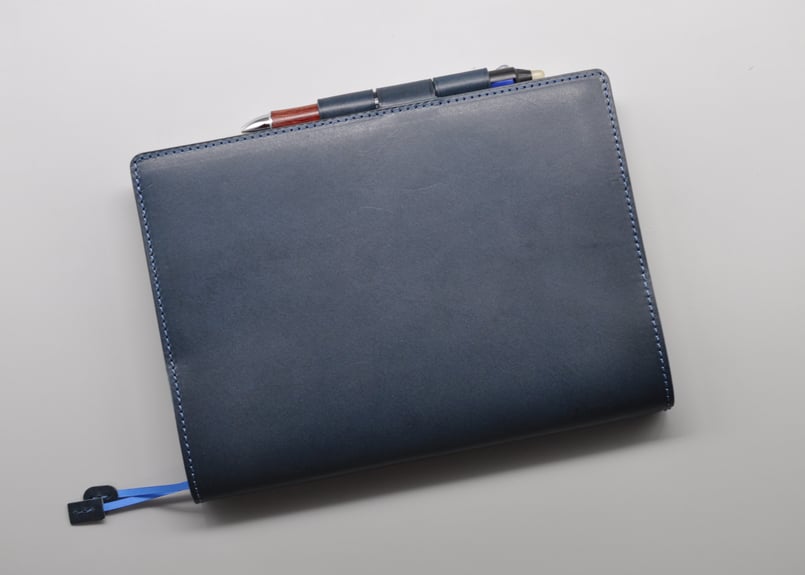 ほぼ日手帳カバー　アンリークイール　カズン　A5 新品未使用！ アンリークイール ほぼ日手帳カバー カズンサイズ ほぼ日