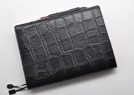 ★送料込み★本革手帳カバー★A5サイズ（ほぼ日手帳カズン、NOLTY A5 ウィークリーなど）★クロコ型押し牛革（ブラック）★