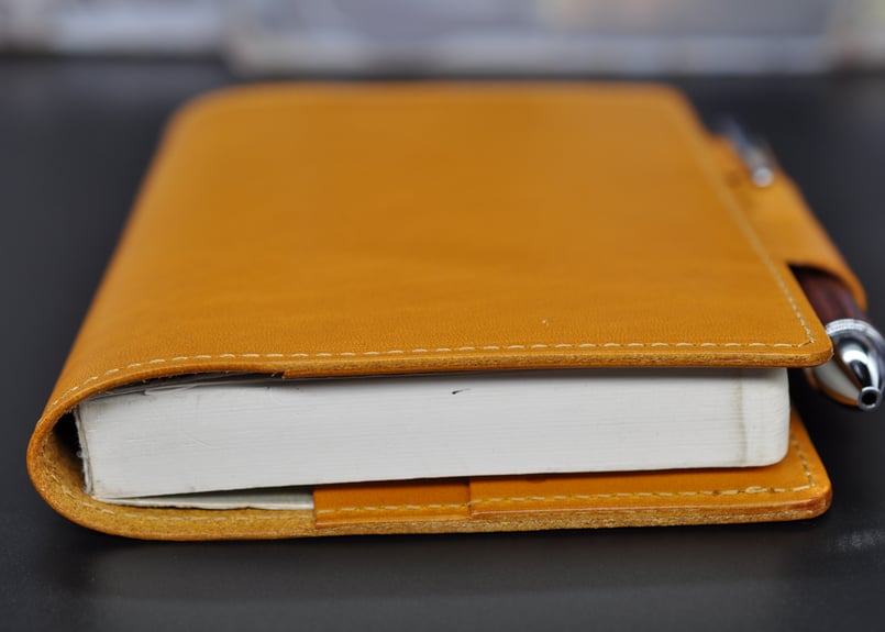 A6 手帳カバー ヌメ革 オレンジキャメル 牛革 ブックカバー 本革 A6 手帳カバー ヌメ革 オレンジキャメル 牛革 ブックカバー 本革