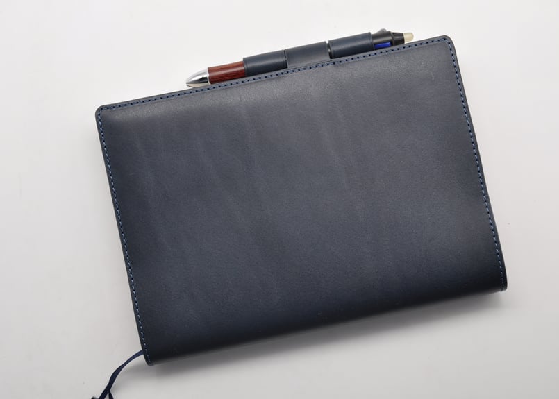 ☆送料込み☆革手帳カバー☆A5サイズ☆ほぼ日手帳カズン、NOLTY A5