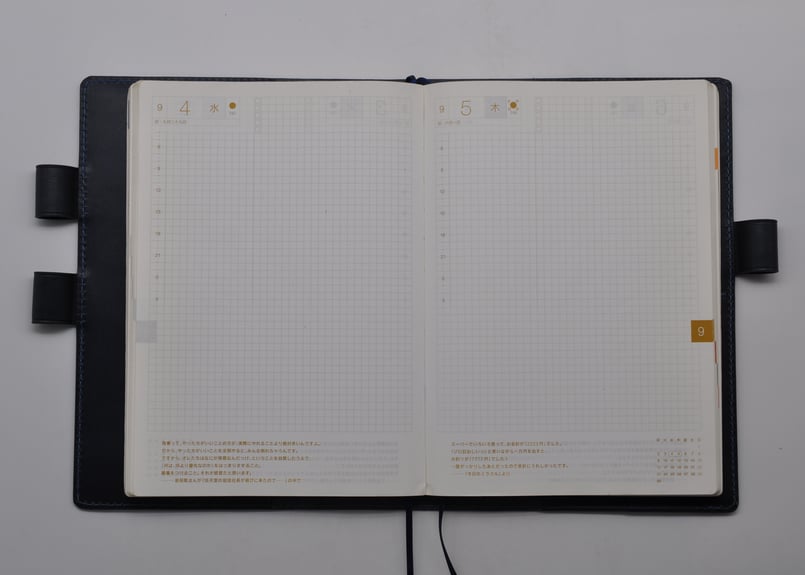 ☆送料込み☆革手帳カバー☆A5サイズ☆ほぼ日手帳カズン、NOLTY A5