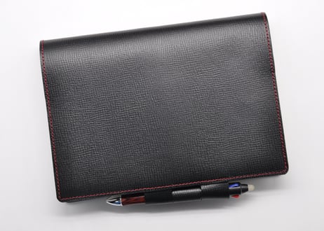 ★送料無料★ほぼ日手帳カバー★カズン★A５サイズ★シボ型押し牛革（ブラック）★