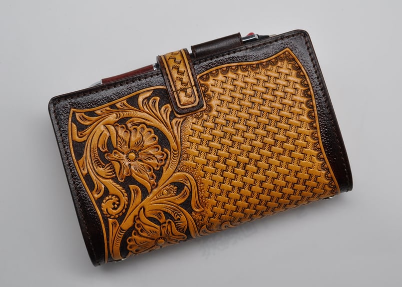 手彫り革手帳　フルカービングシステム手帳 fit=scale-down,w=1200