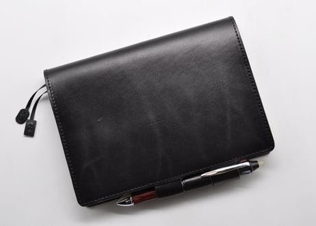 ★送料込み★本革手帳（ノート）カバー★B6サイズ★栃木レザー　本ヌメ（ブラック）★