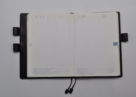 ★送料込み★革手帳カバー★A5サイズ★ほぼ日手帳カズン、NOLTY A5ウィークリーなど★栃木レザー　ピット本ヌメ（ブラック）特A★