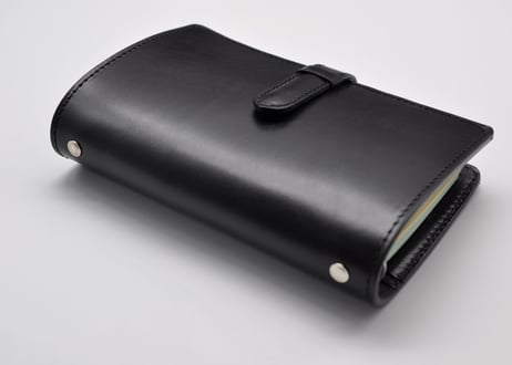 ★送料無料★システム手帳★バイブルサイズ★リング内径１５ｍｍ★栃木レザー　オイルサドル（ブラック）★