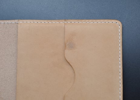 ★送料込み★手帳カバー★A5サイズ★ほぼ日カズン、NOLTY A5ウィークリーなど★栃木レザー　ワイルドヌメ★