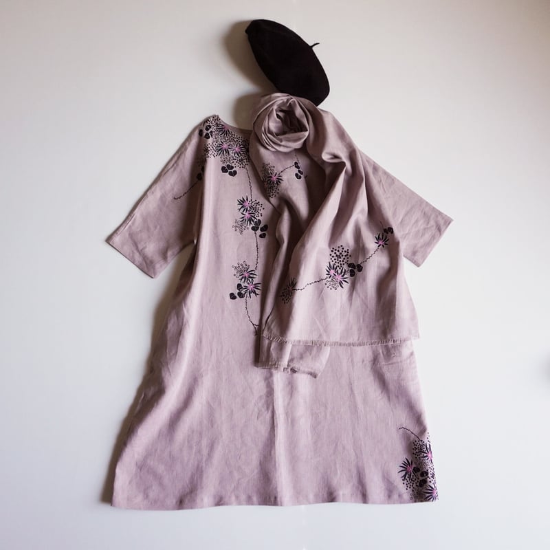 リネン・ワンピース くすみピンク ＜海中植物＞ | akkaの手描き服