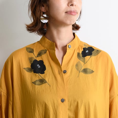 手描きソフトワッシャー・ロングブラウス＜山茶花＞