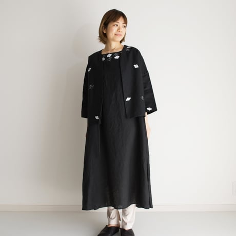 袷のショートジャケット黒　椿