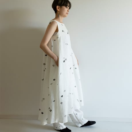 ロングワンピース　墨梅