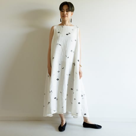 ロングワンピース　墨梅