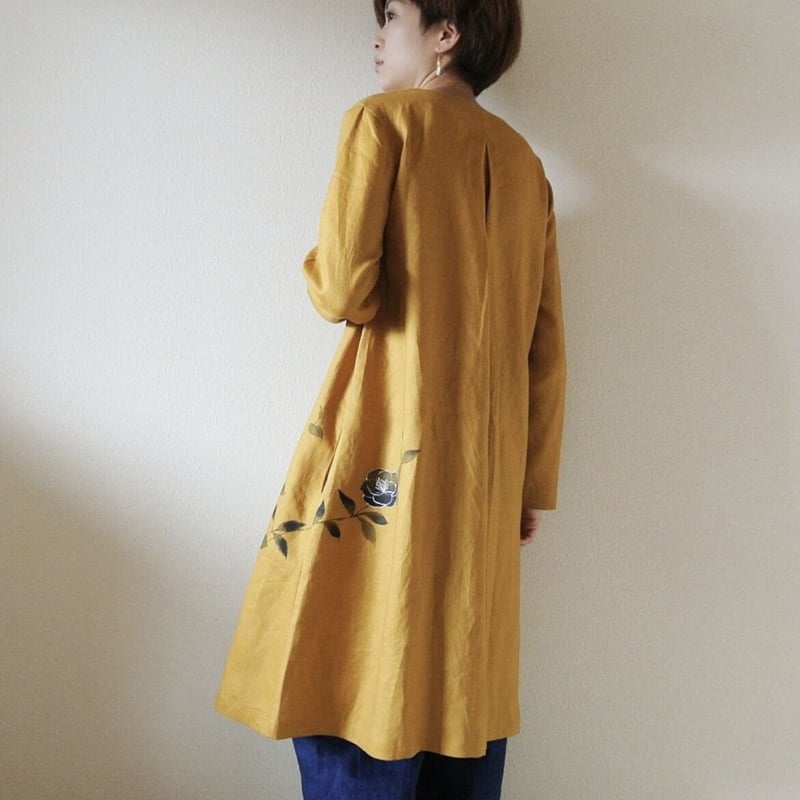 リネン・コートワンピース カラシ色 ＜山茶花＞ | akkaの手描き服