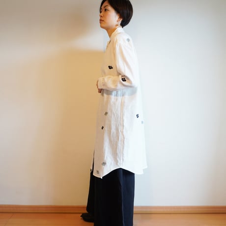 リネン・ロングシャツ白＜椿＞