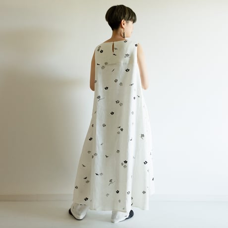 ロングワンピース　墨梅