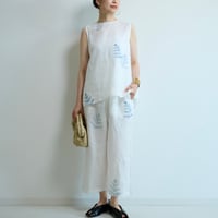 ノースリーブブラウス　藍色シダ