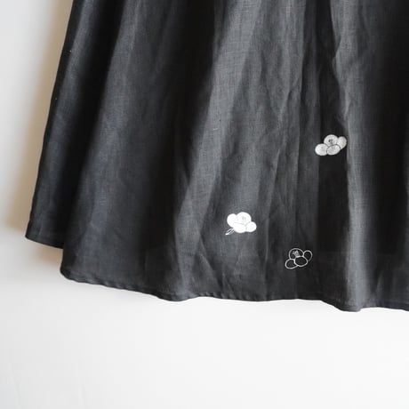 ロングワンピース　黒　椿