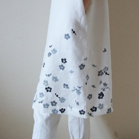リネン・半袖ワンピース　白＜墨濃淡＞