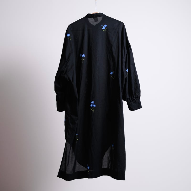 手描きソフトワッシャー・ロングブラウス＜勿忘草＞ | akkaの手描き服