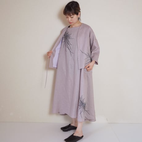 ロングワンピース　くすみピンク　墨色乱菊