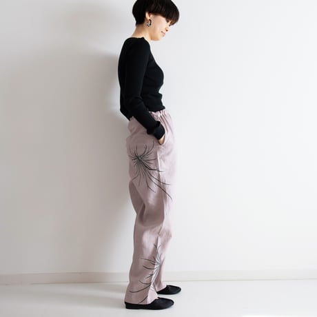リネンテーパードパンツ　墨乱菊