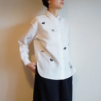 リネンシャツ白　＜椿＞