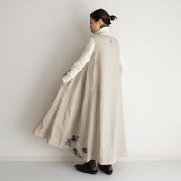 ロングワンピース　ベージュ　ぶどう