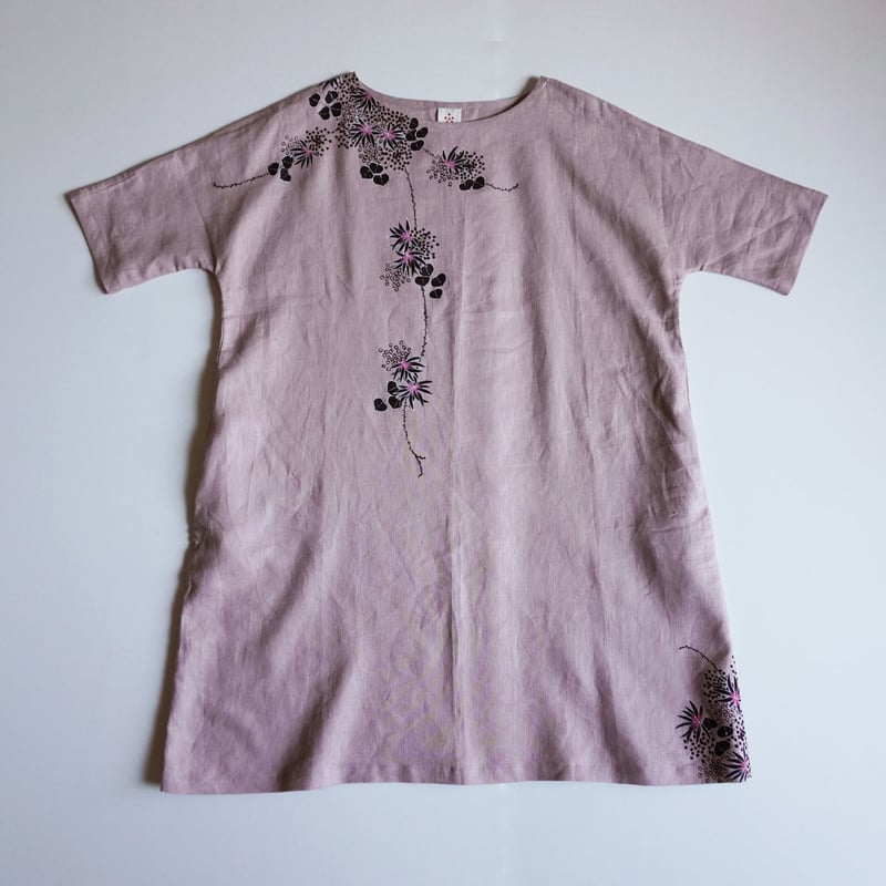 リネン・ワンピース くすみピンク ＜海中植物＞ | akkaの手描き服