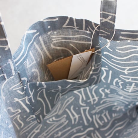 Tote bag