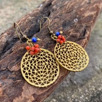 真鍮ピアス　珊瑚
