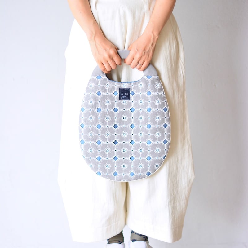 ミナペルホネン 19SS 】XS9441 anemone “エッグバッグ” / gray