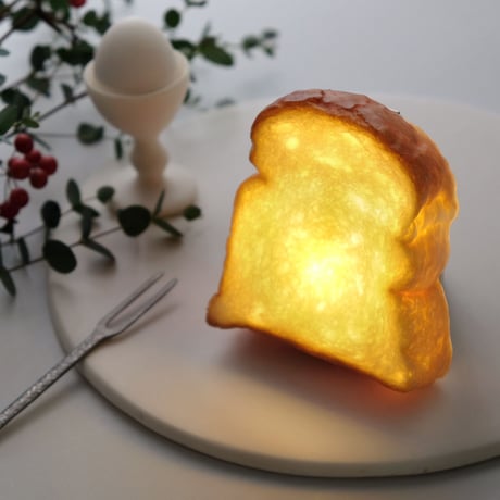 【 PAMPSHADE 】”本物のパンからできたインテリアライト”　”トースト　山食”　/  電池タイプ（パンプシェード）